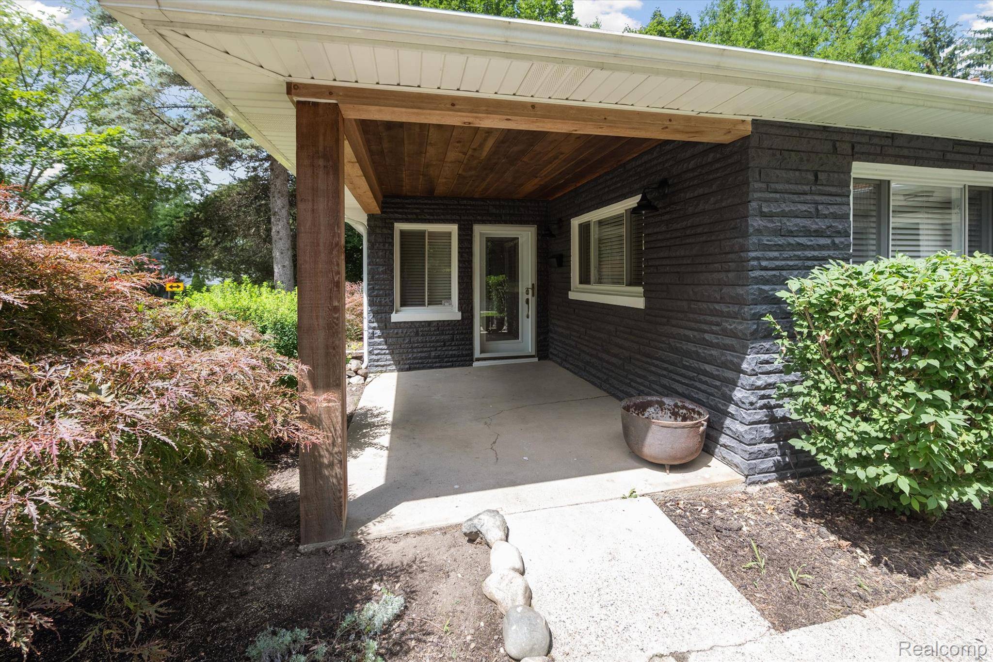 Milford, MI 48381,105 George ST