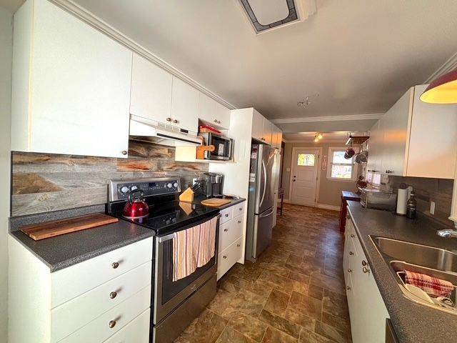 Kawartha Lakes, ON K0M 1A0,20 Bayview DR