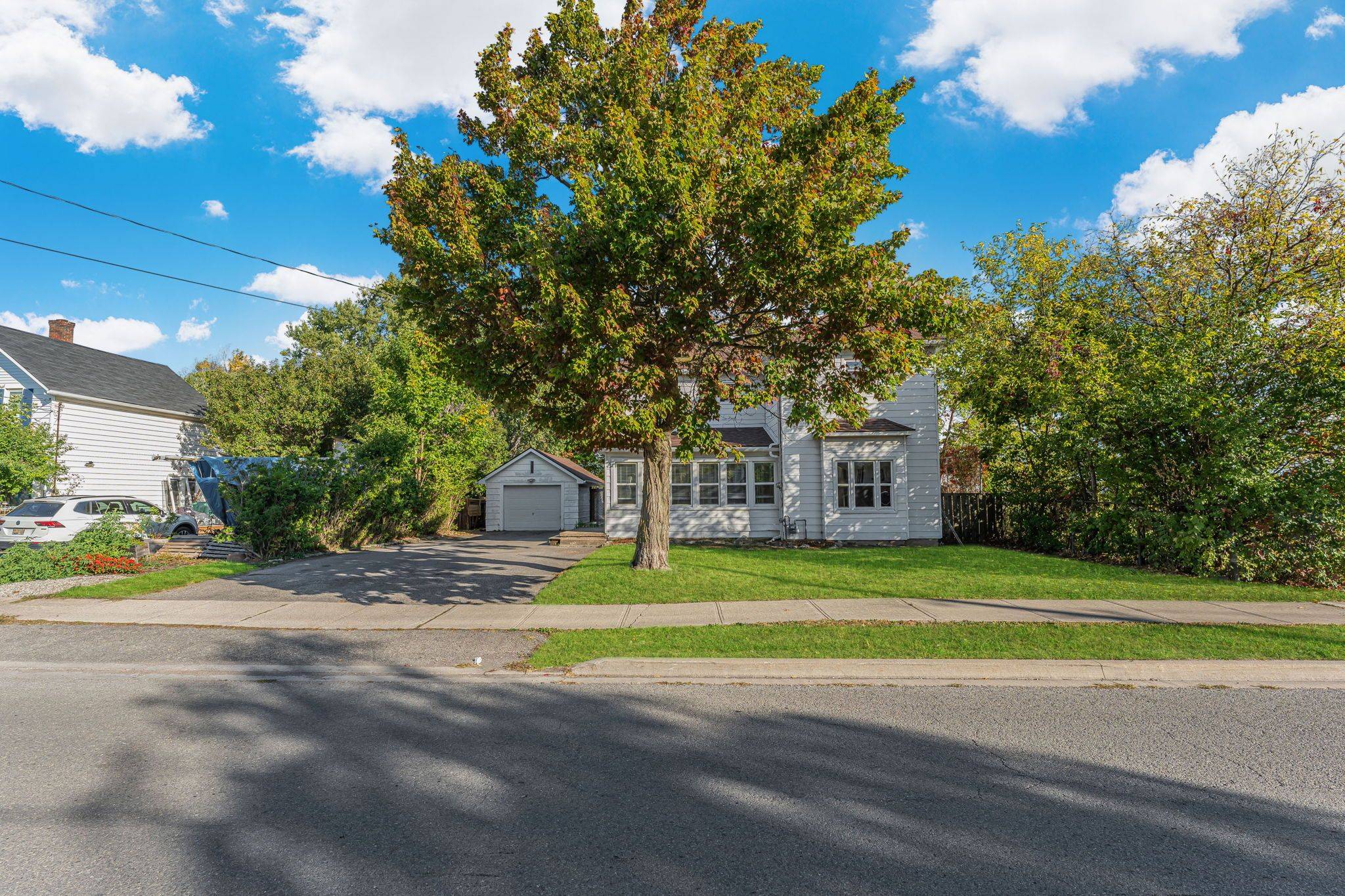 Fort Erie, ON L2A 2M3,204 GILMORE RD