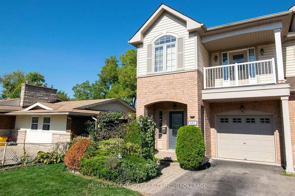 St. Catharines, ON L2P 2Y3,421 Queenston ST