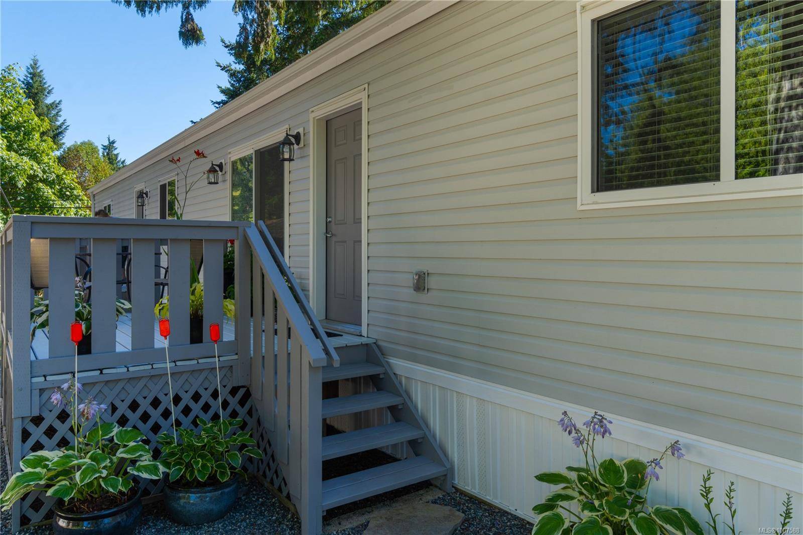 Nanaimo, BC V9R 6N3,25 Maki Rd #79