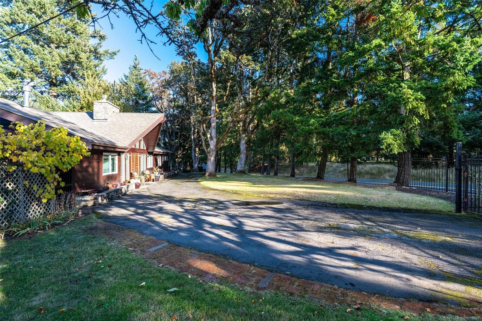 Colwood, BC V9B 2C5,2200 Aldeane Ave