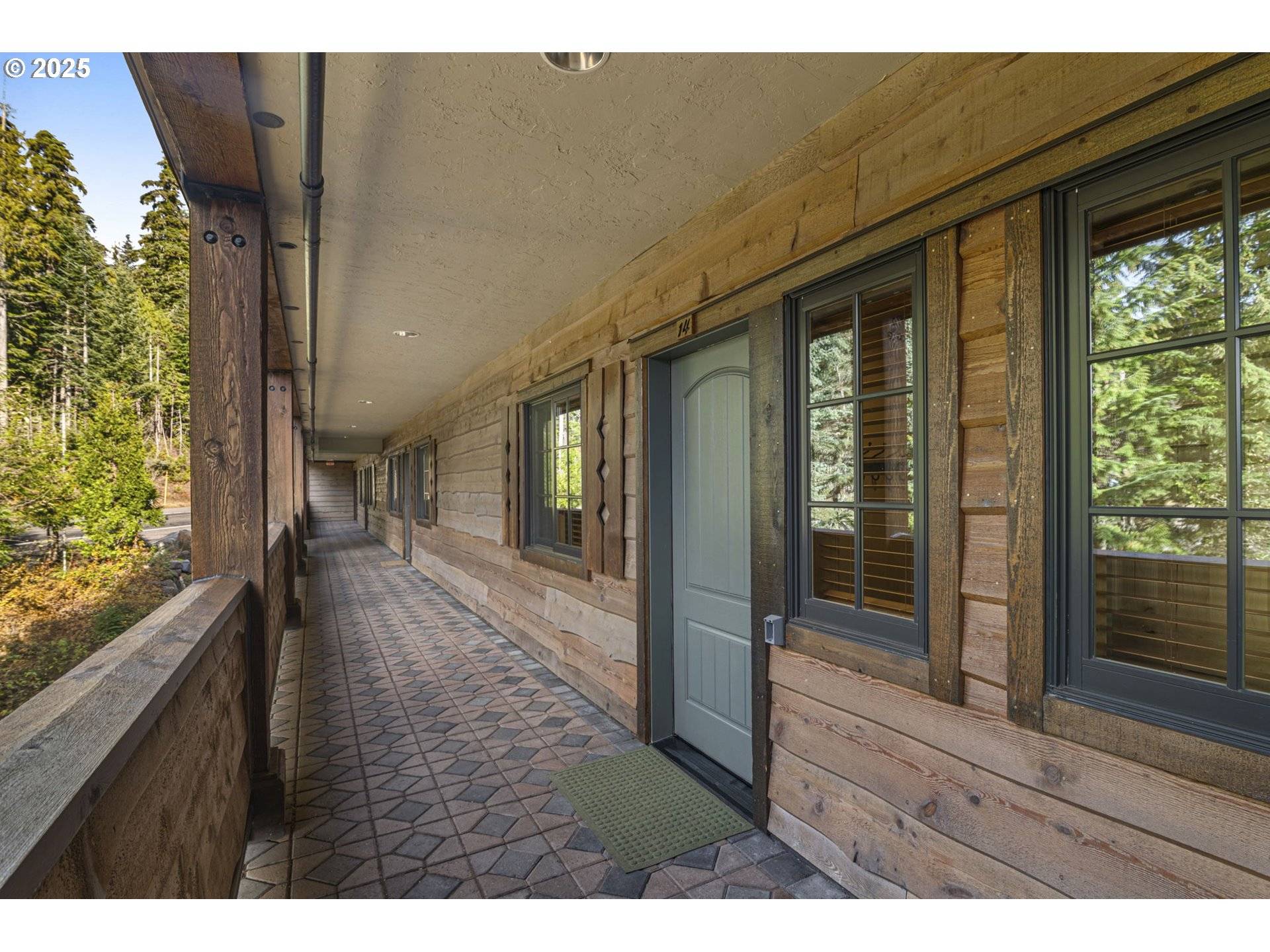 Government Camp, OR 97028,31252 E COLLINS LAKE RD