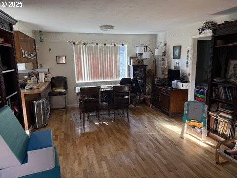 Eugene, OR 97405,170 E 40TH AVE