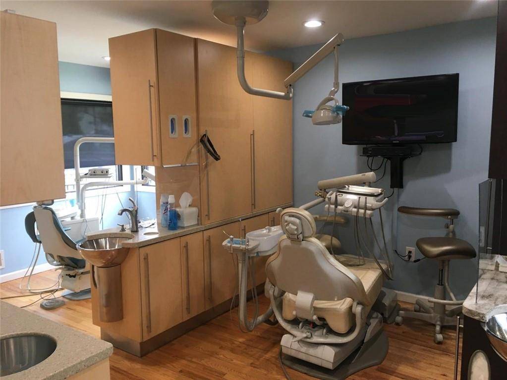 Staten  Island, NY 10312,4262 Richmond AVE