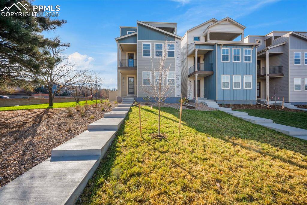 Colorado Springs, CO 80922,3077 Curly GRV