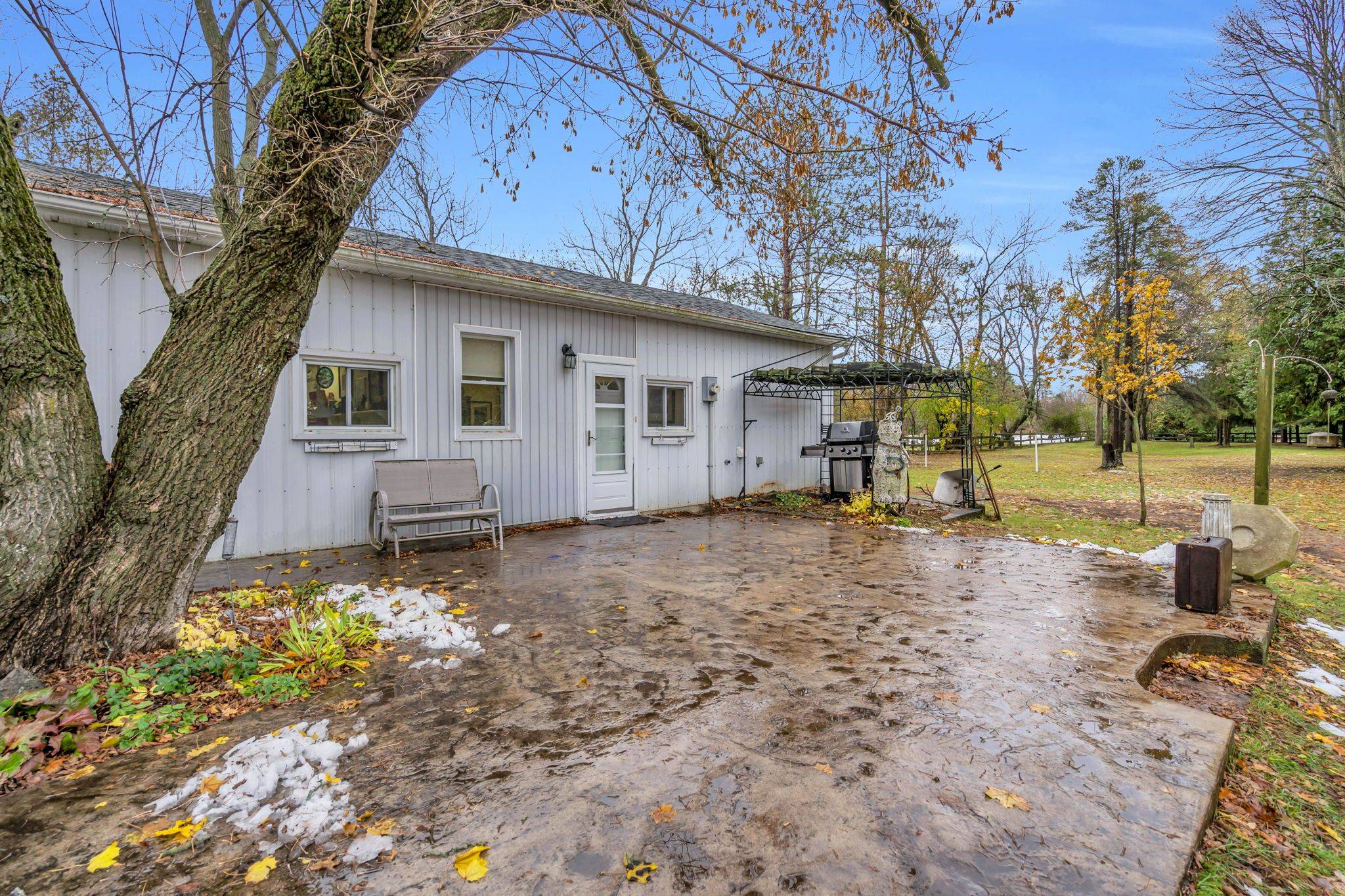 Georgina, ON L0E 1R0,696 Catering RD S