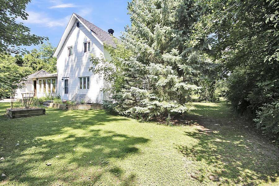 1429 Balmoral DR N, Blossom Park - Airport And Area, ON K1V 1H2