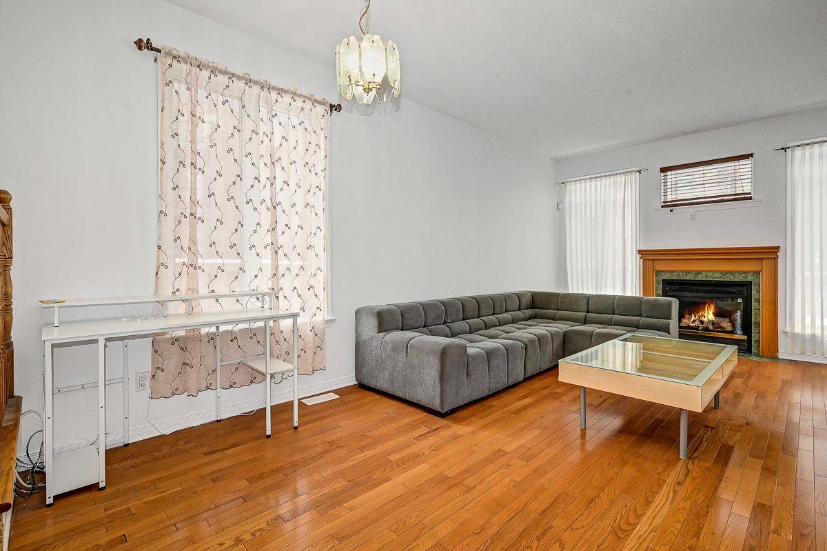 Hunt Club - Windsor Park Village And Area, ON K1V 8Y9,3640 Downpatrick RD