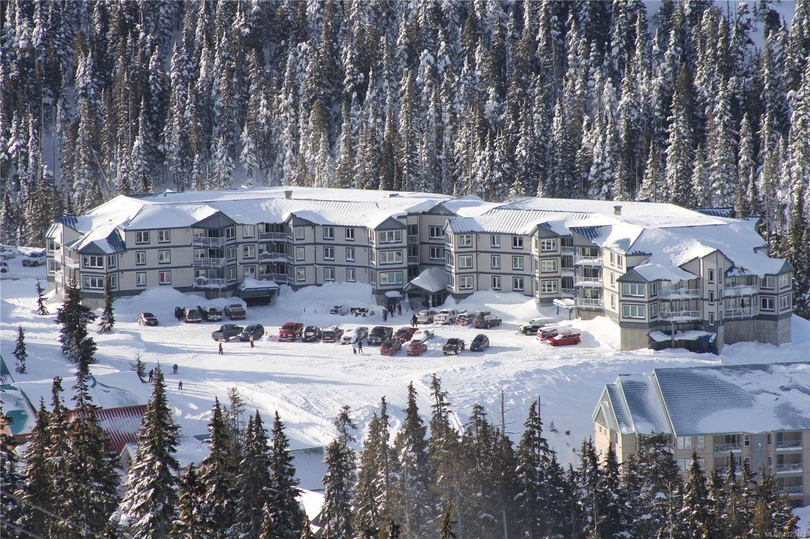 Courtenay, BC V9J 1L0,1320 Henry Rd #217