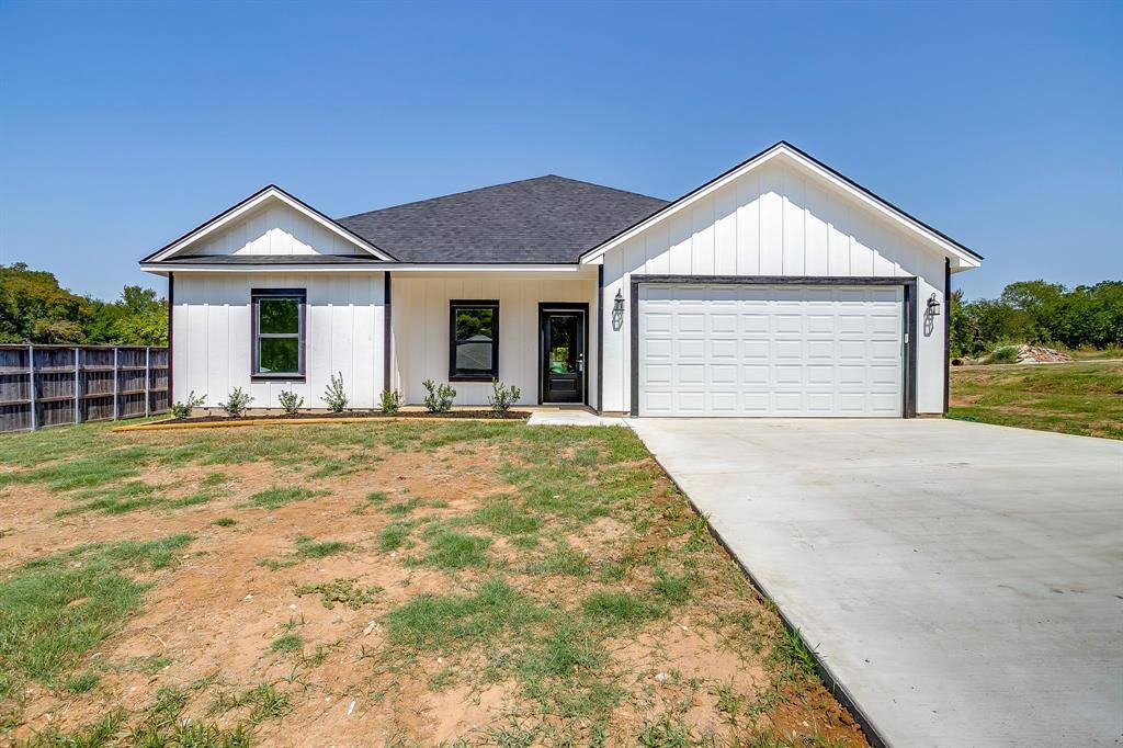 138 Abbott Avenue, Covington, TX 76636