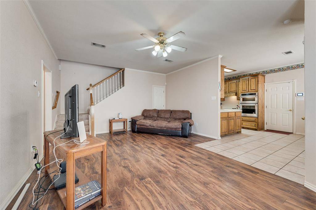 Hurst, TX 76053,1230 Woodland Park Drive