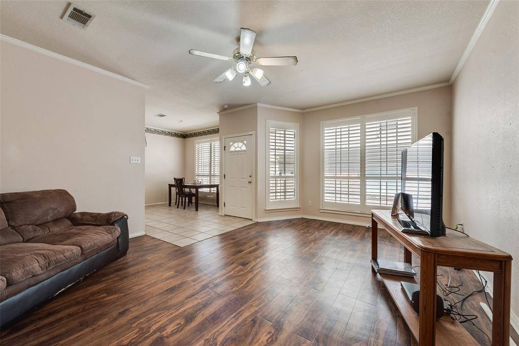 Hurst, TX 76053,1230 Woodland Park Drive