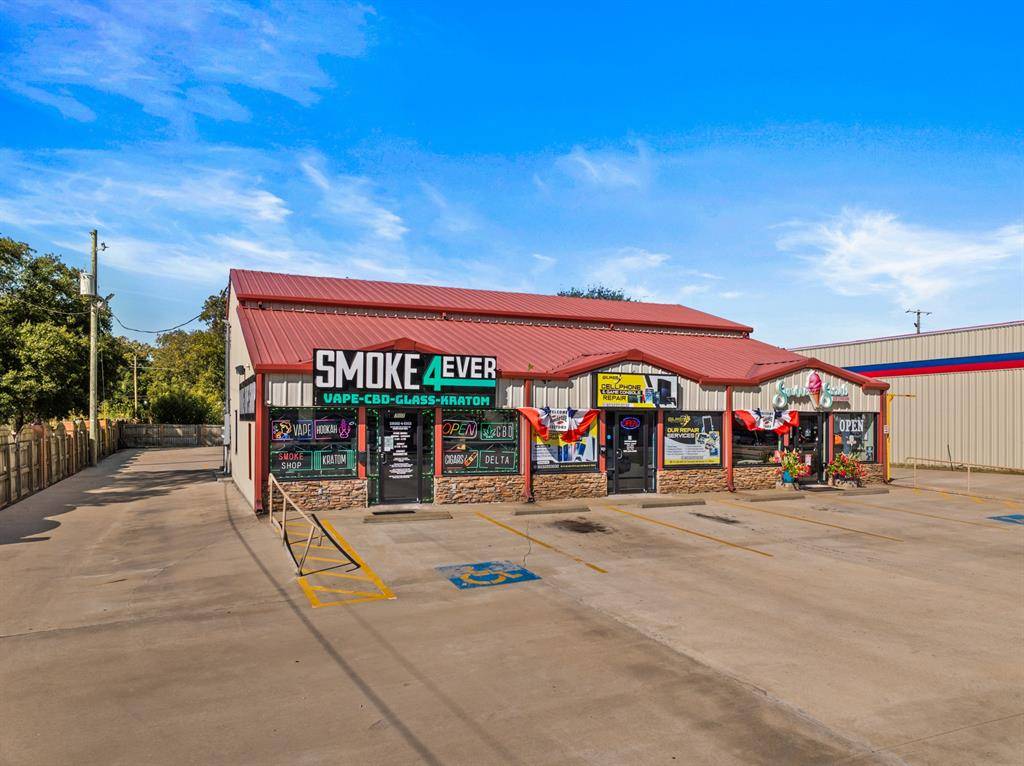 Gilmer, TX 75644,717 N US Hwy 271