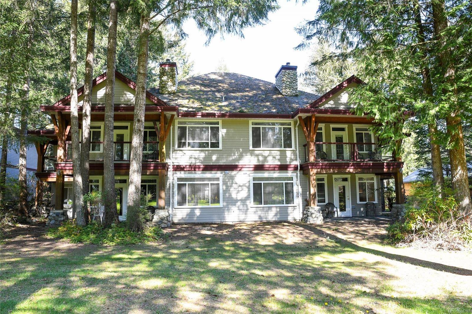 Courtenay, BC V9N 9G3,366 Clubhouse Dr #905/906 D