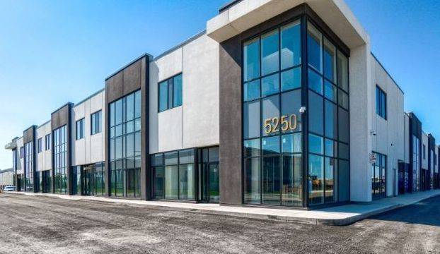 Mississauga, ON L4W 0B2,5250 Solar DR #13