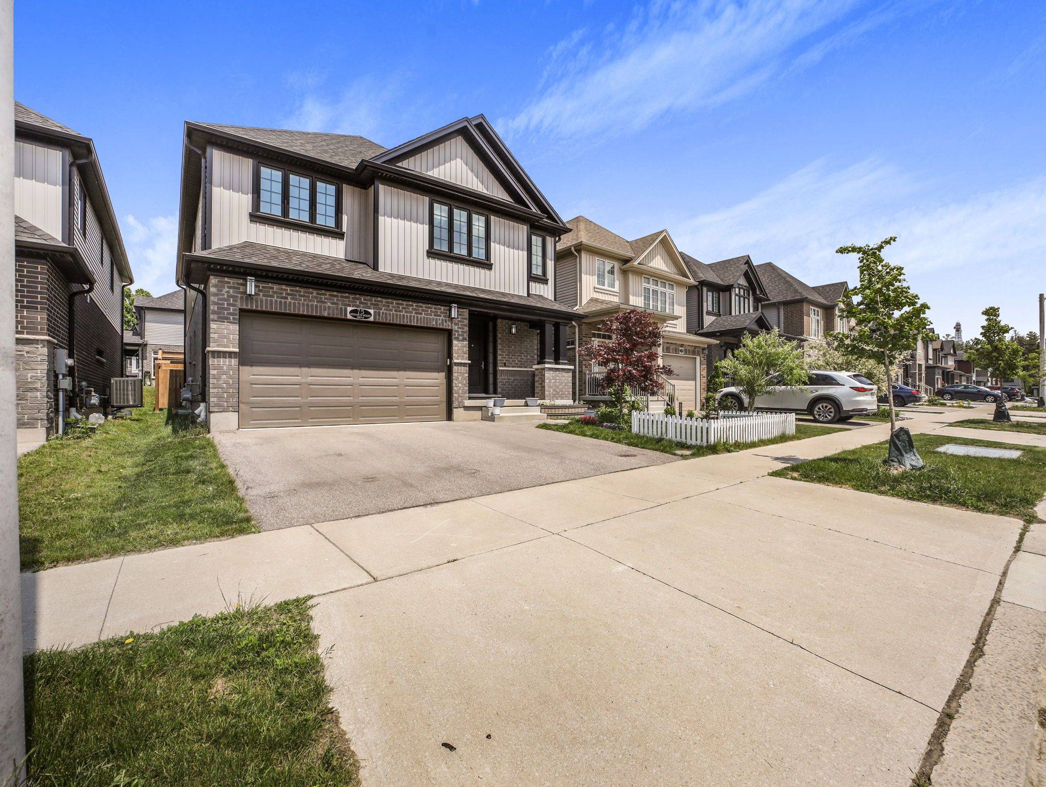 Kitchener, ON N2P 0K1,75 Monarch Woods DR