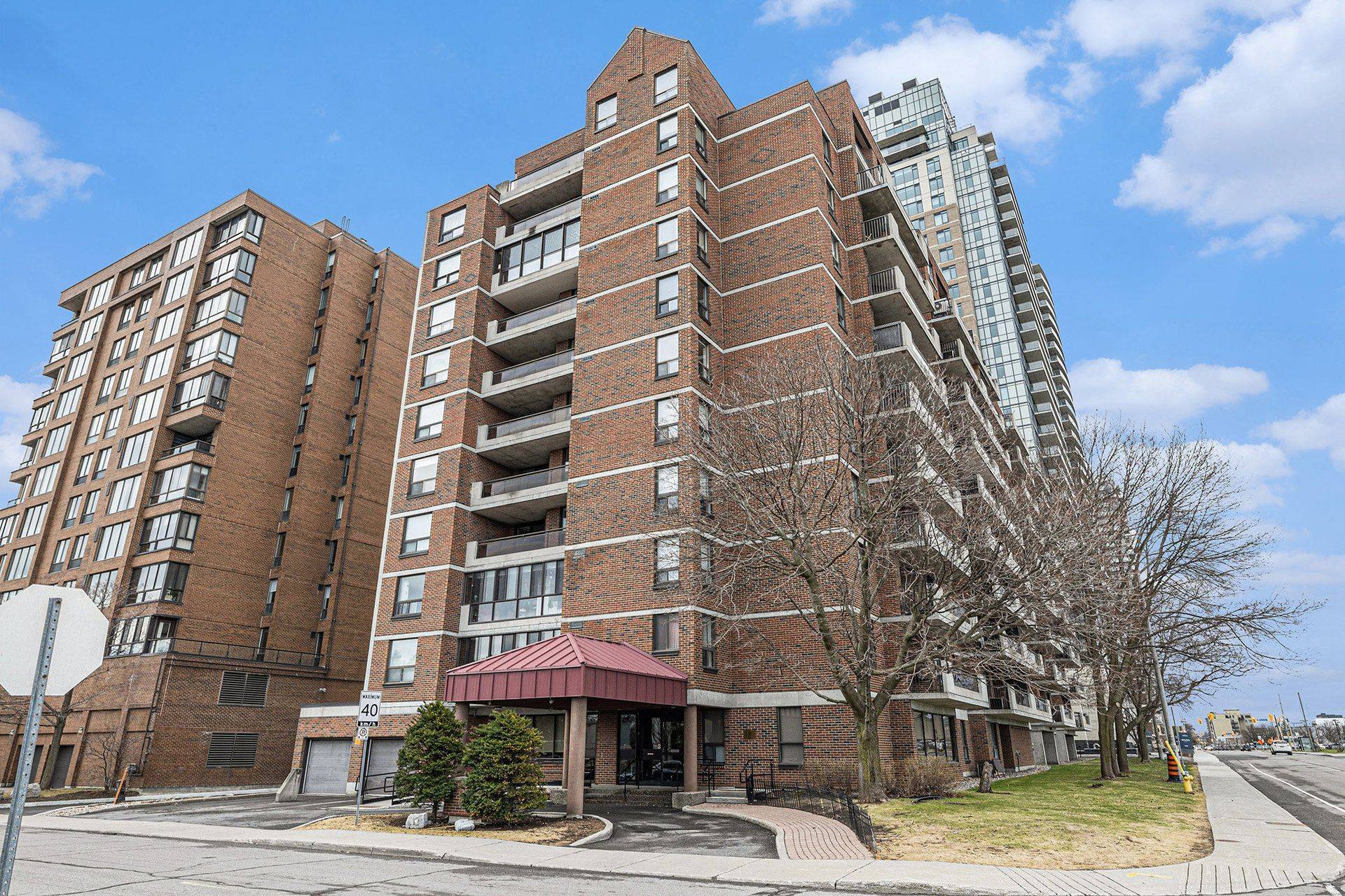 West Centre Town, ON K1Y 4P7,50 Emmerson AVE #101