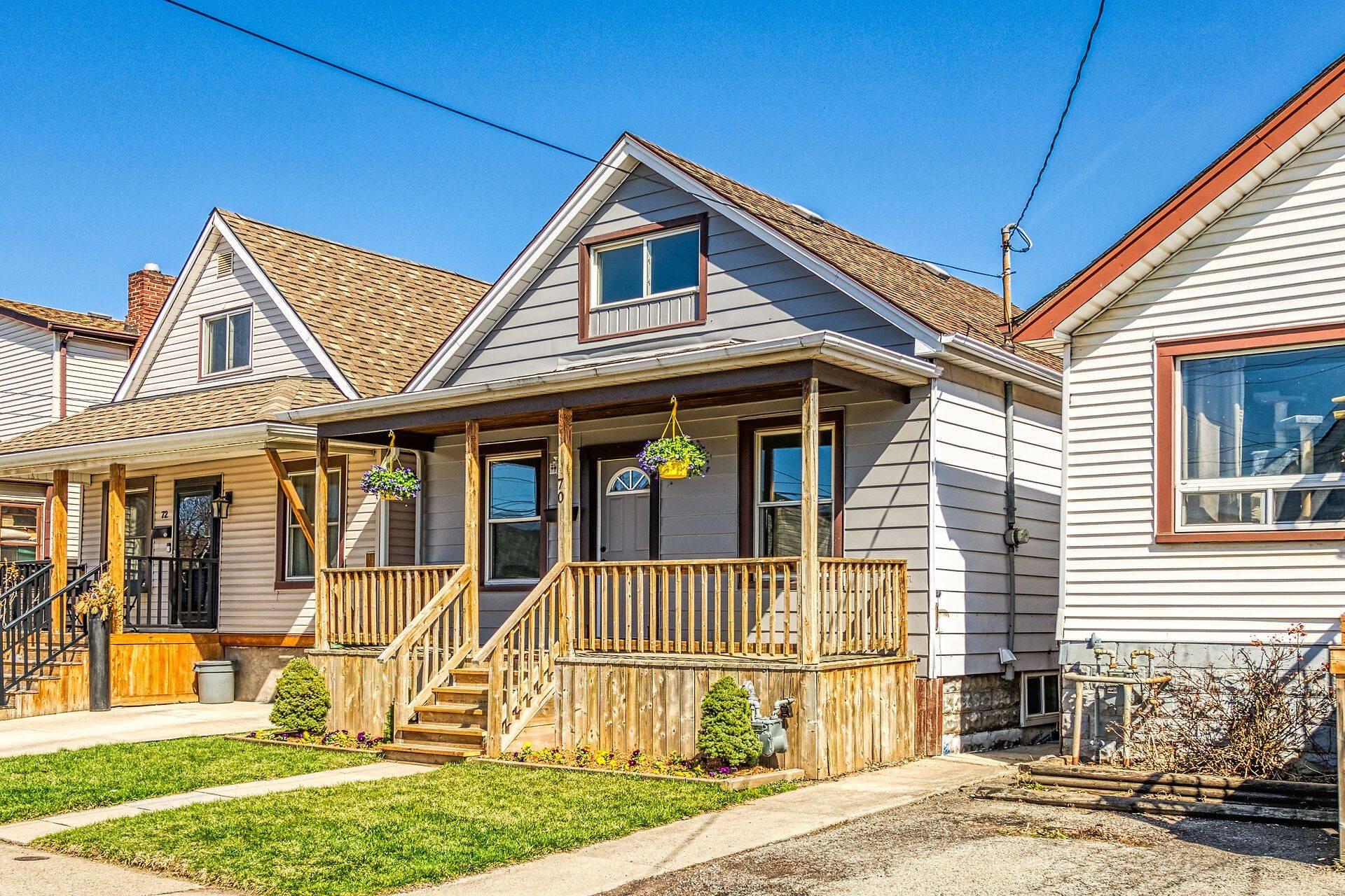 Hamilton, ON L8H 4N4,70 Robins AVE