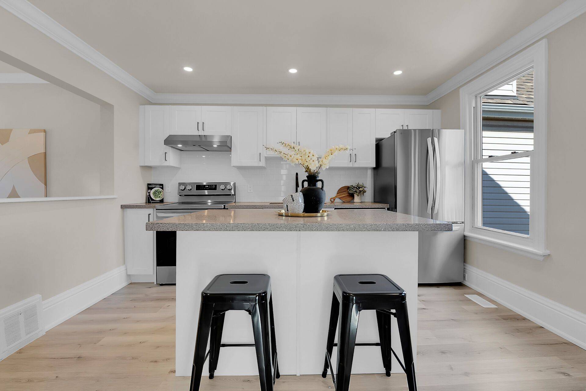 Hamilton, ON L8H 4N4,70 Robins AVE