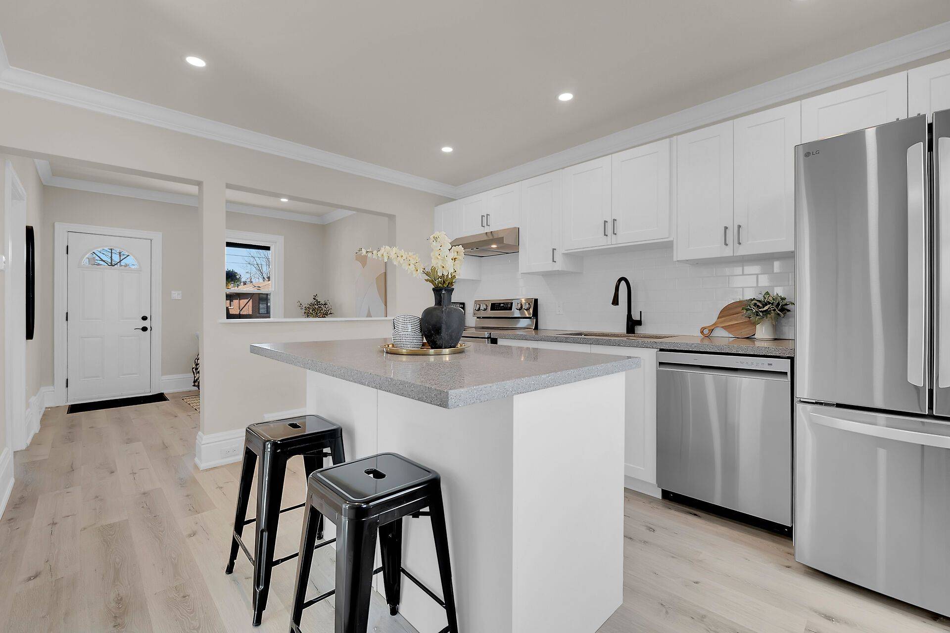 Hamilton, ON L8H 4N4,70 Robins AVE