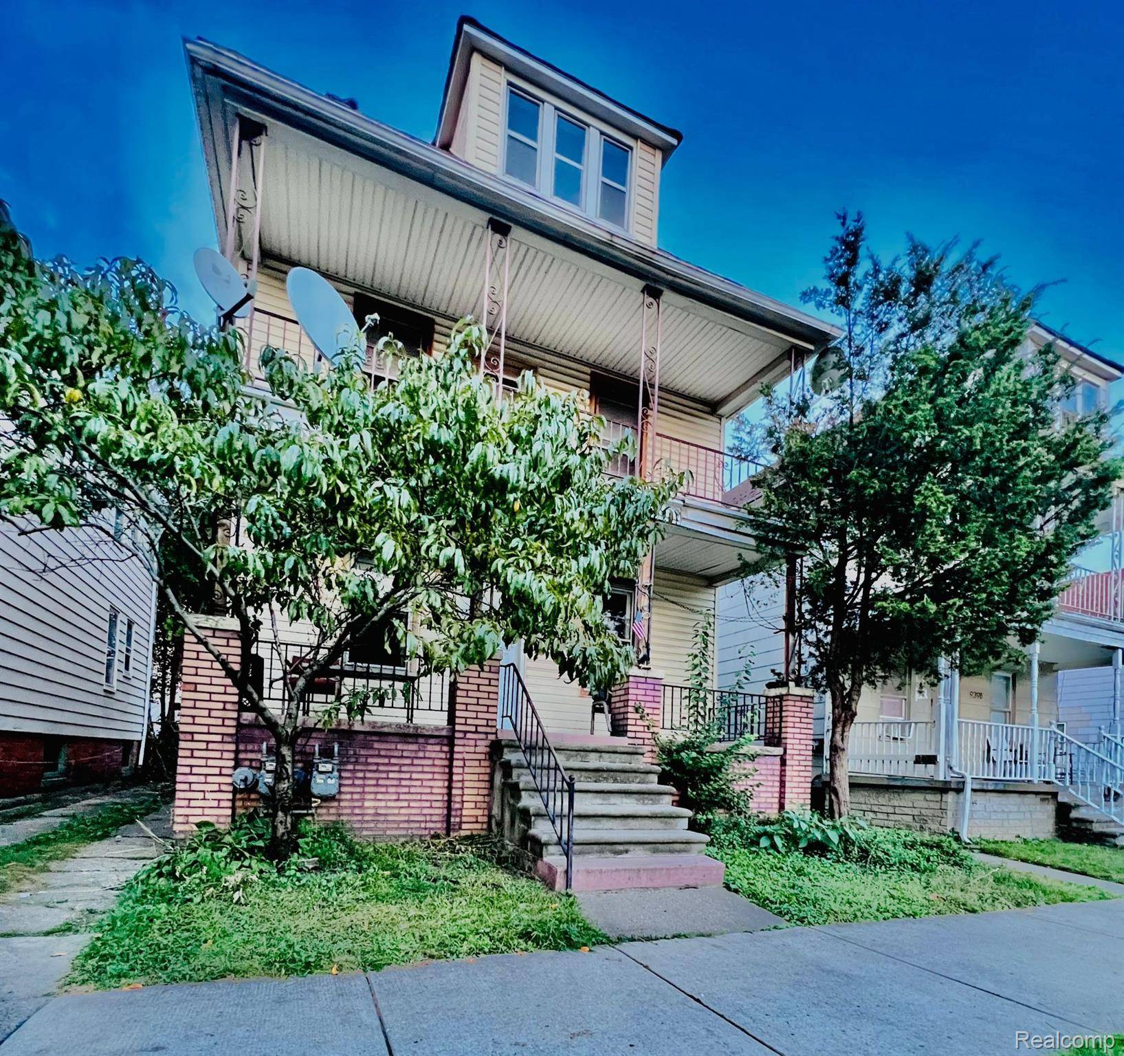 Hamtramck, MI 48212,9406 MITCHELL ST