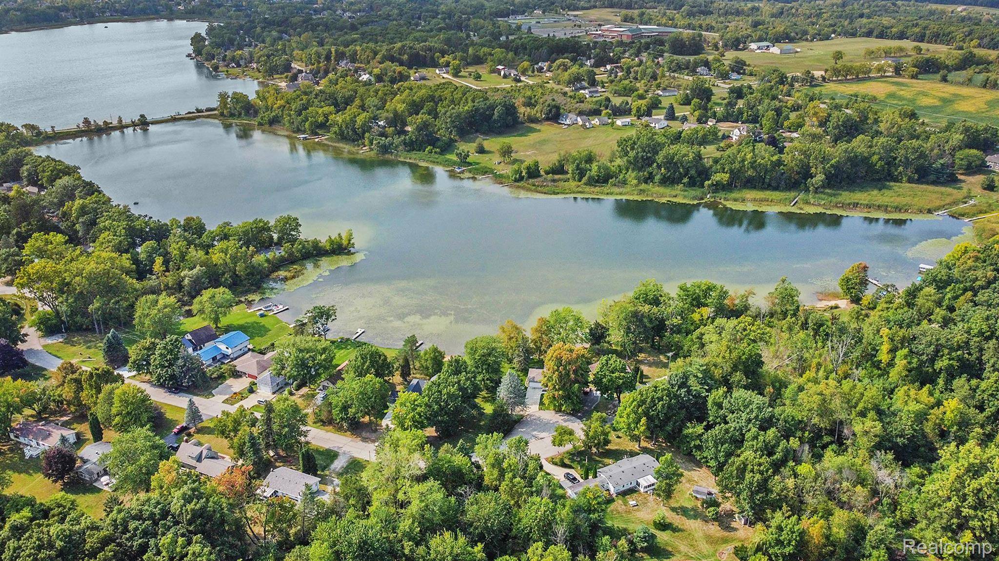 Fenton, MI 48430,3280 HORRELL CT