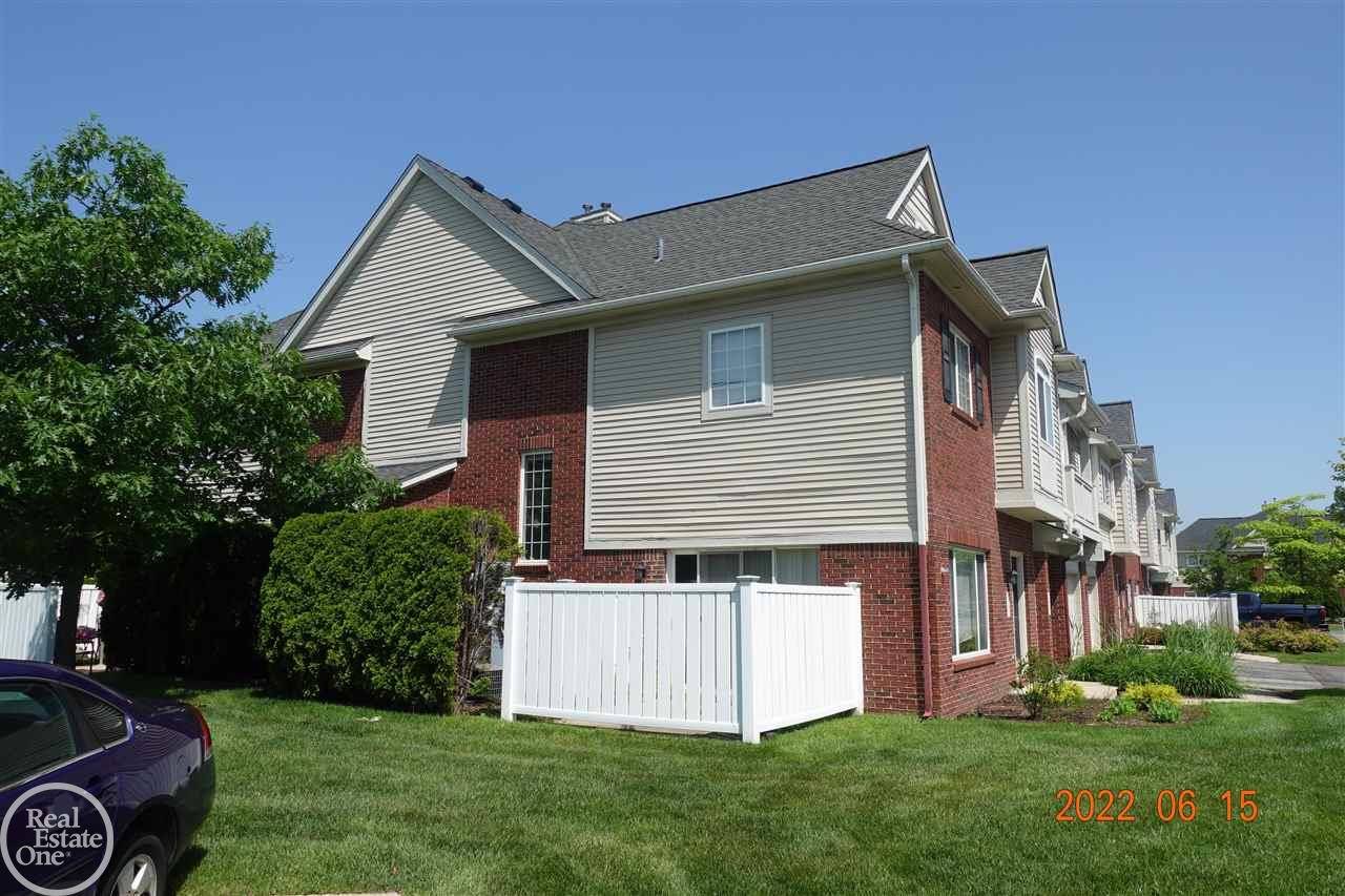 Woodhaven, MI 48183,23063 FAIRLANE BLVD