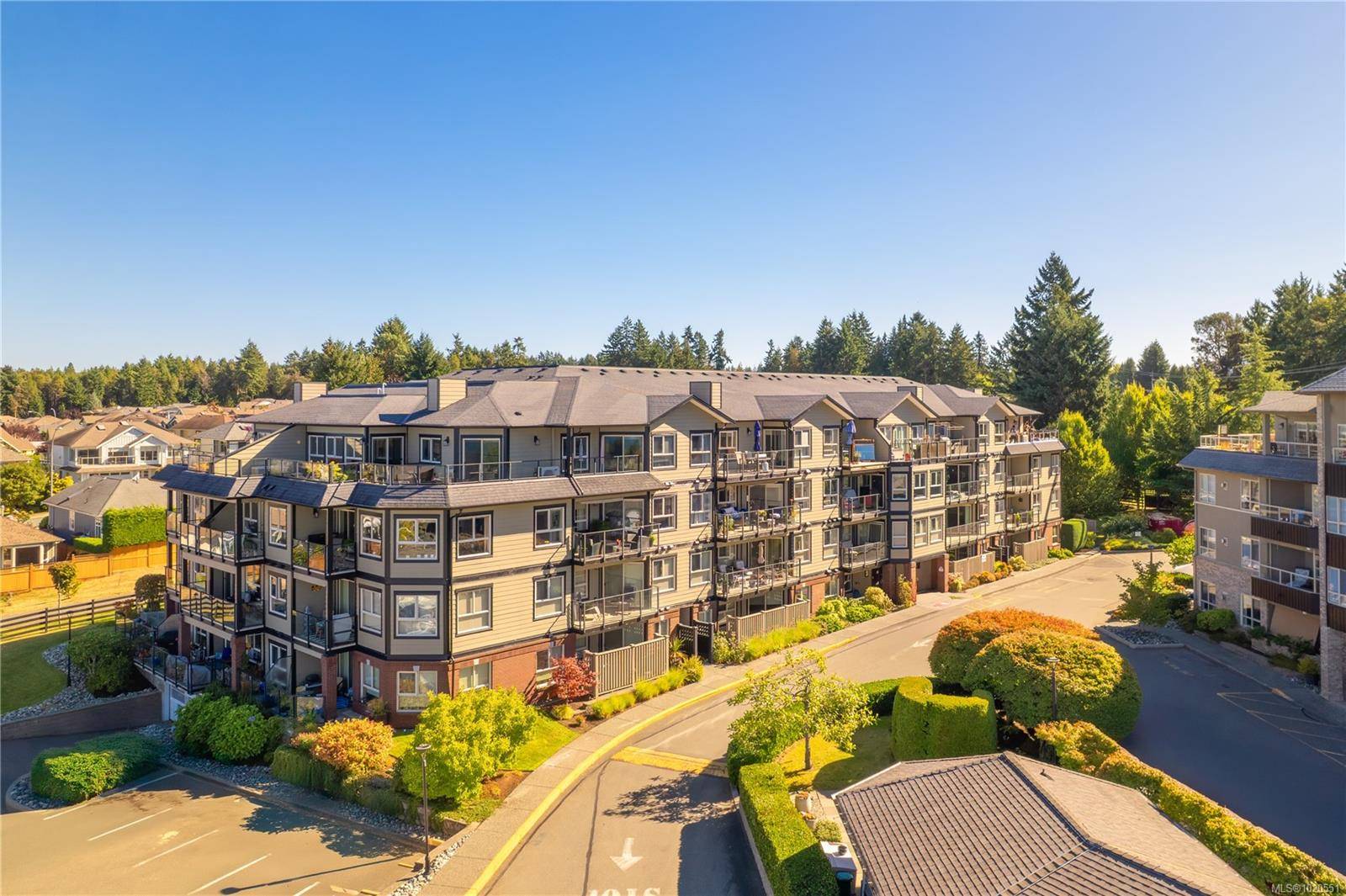 Nanaimo, BC V9T 1T3,6728 Dickinson Rd #212