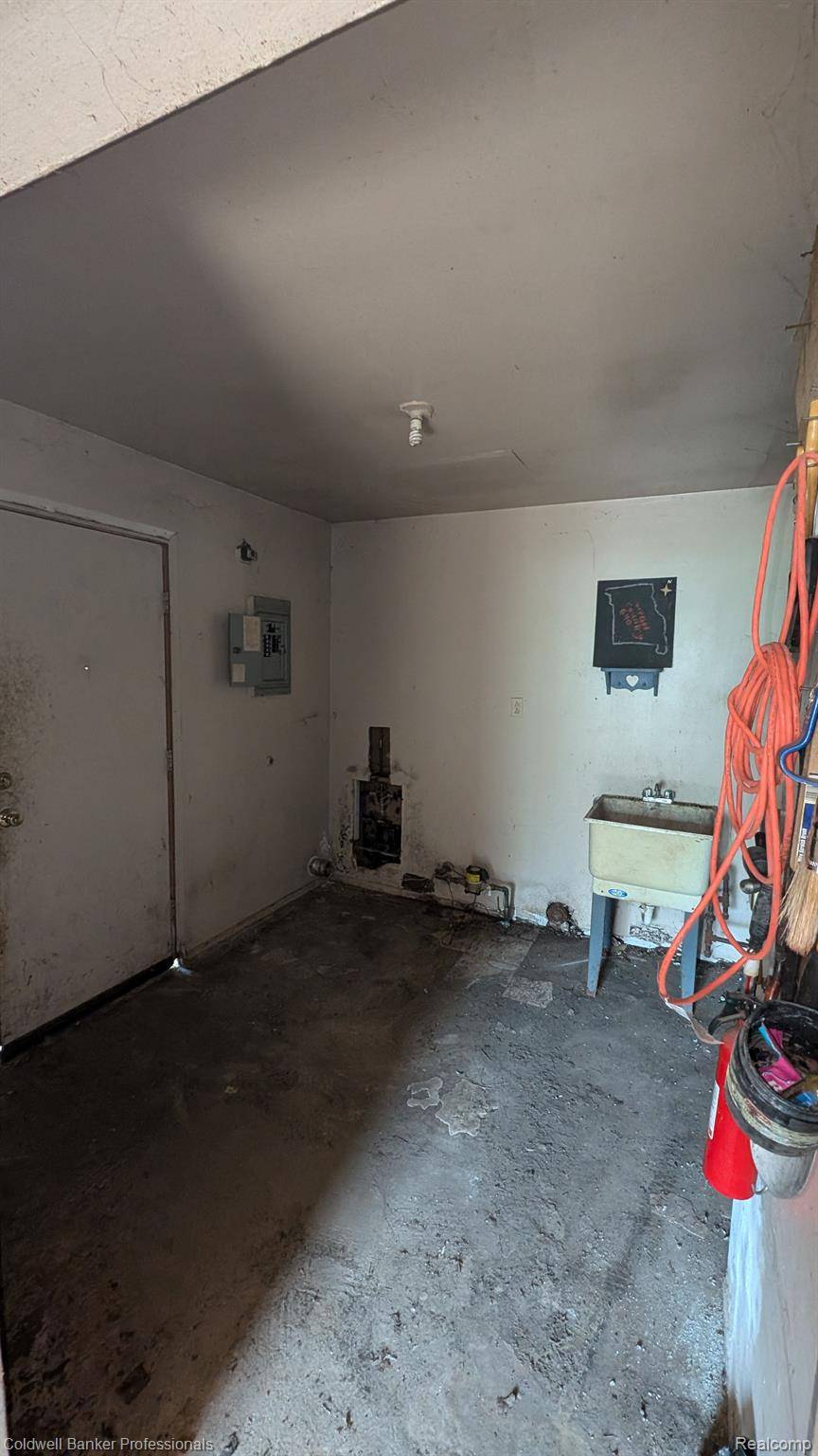 Detroit, MI 48223,14025 DACOSTA ST