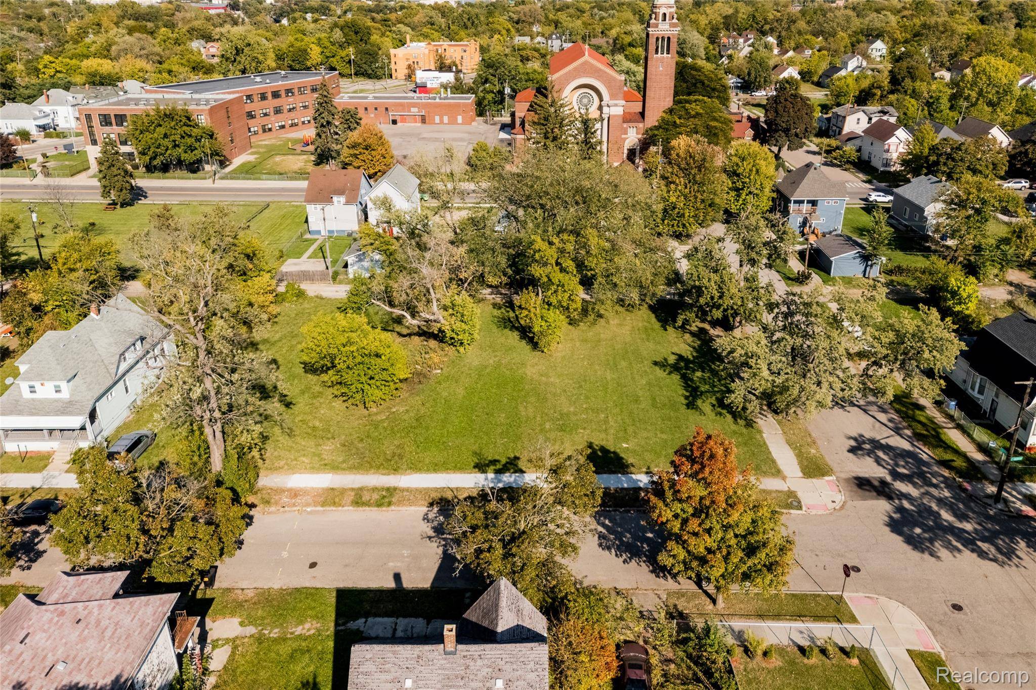 Detroit, MI 48213,5900 Belvidere ST