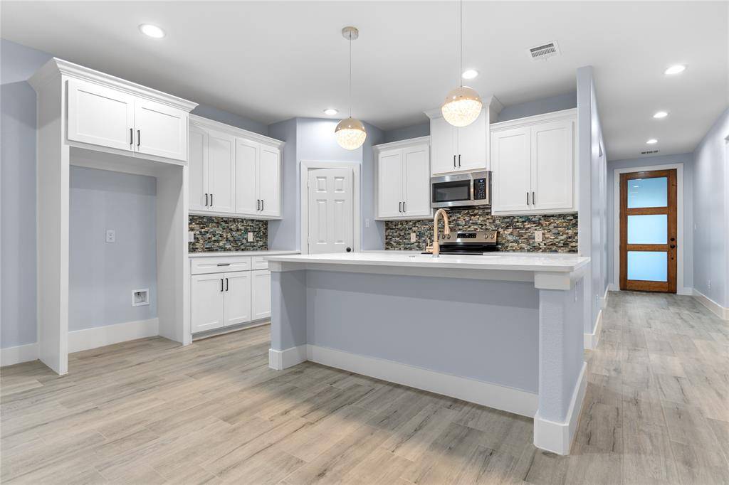 Bonham, TX 75418,520 E 5TH Street