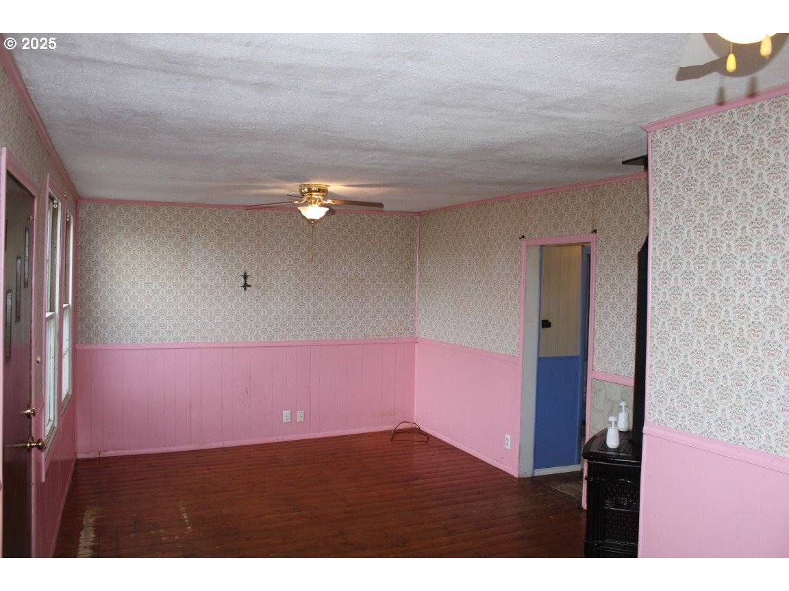 Athena, OR 97813,360 W COLLEGE ST