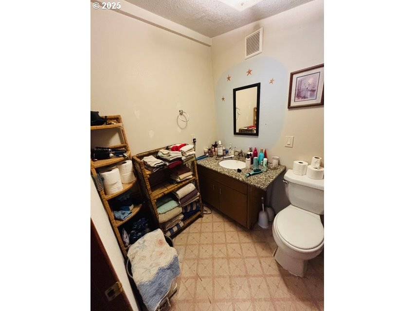 La Pine, OR 97739,52205 LECHNER LN