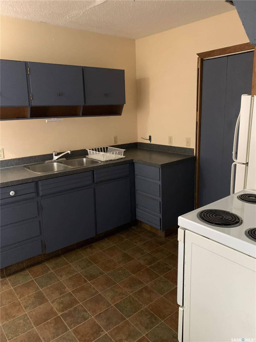 Regina, SK S4P 1H3,2346 Winnipeg STREET