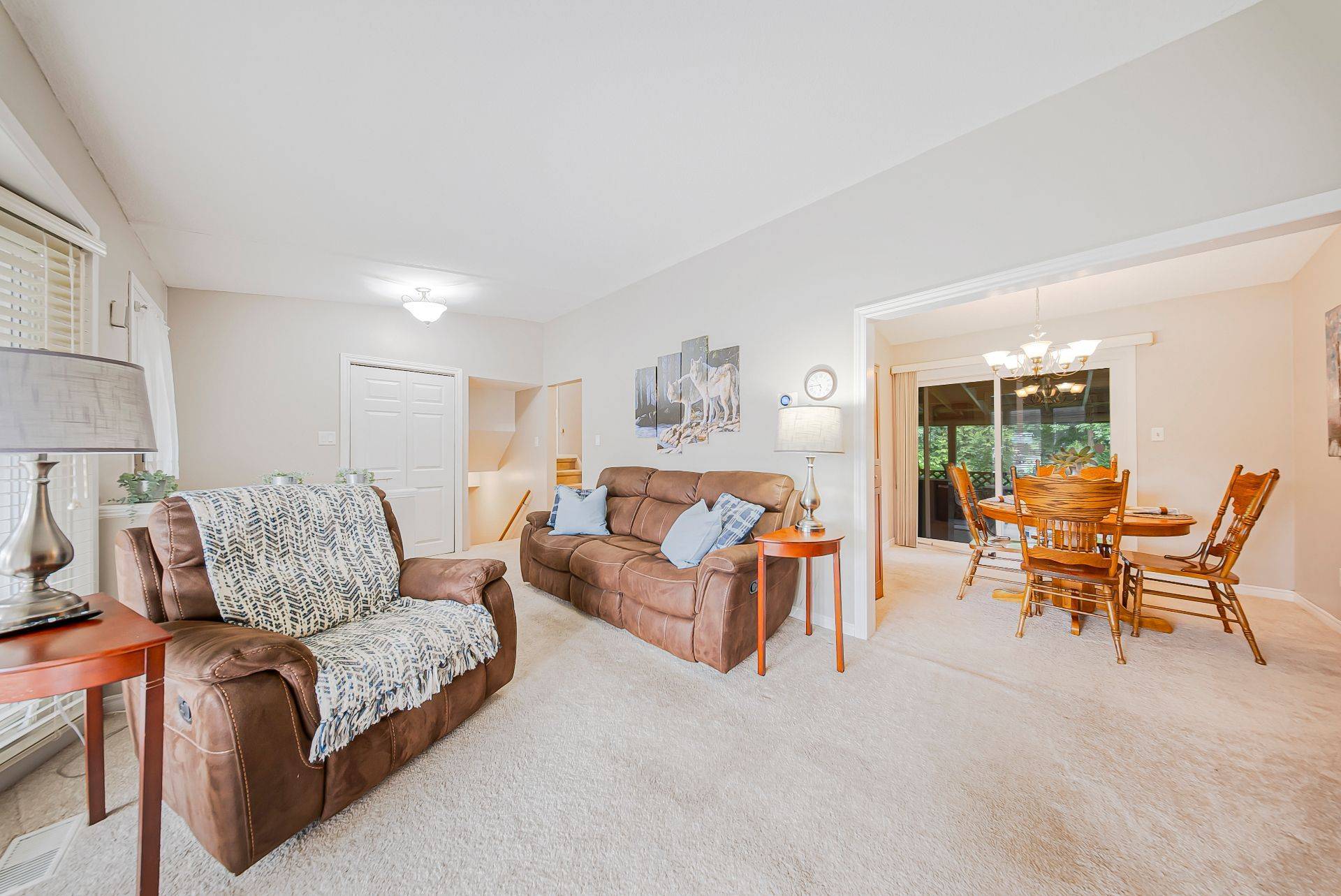 Hamilton, ON L8V 2N4,23 Coral DR