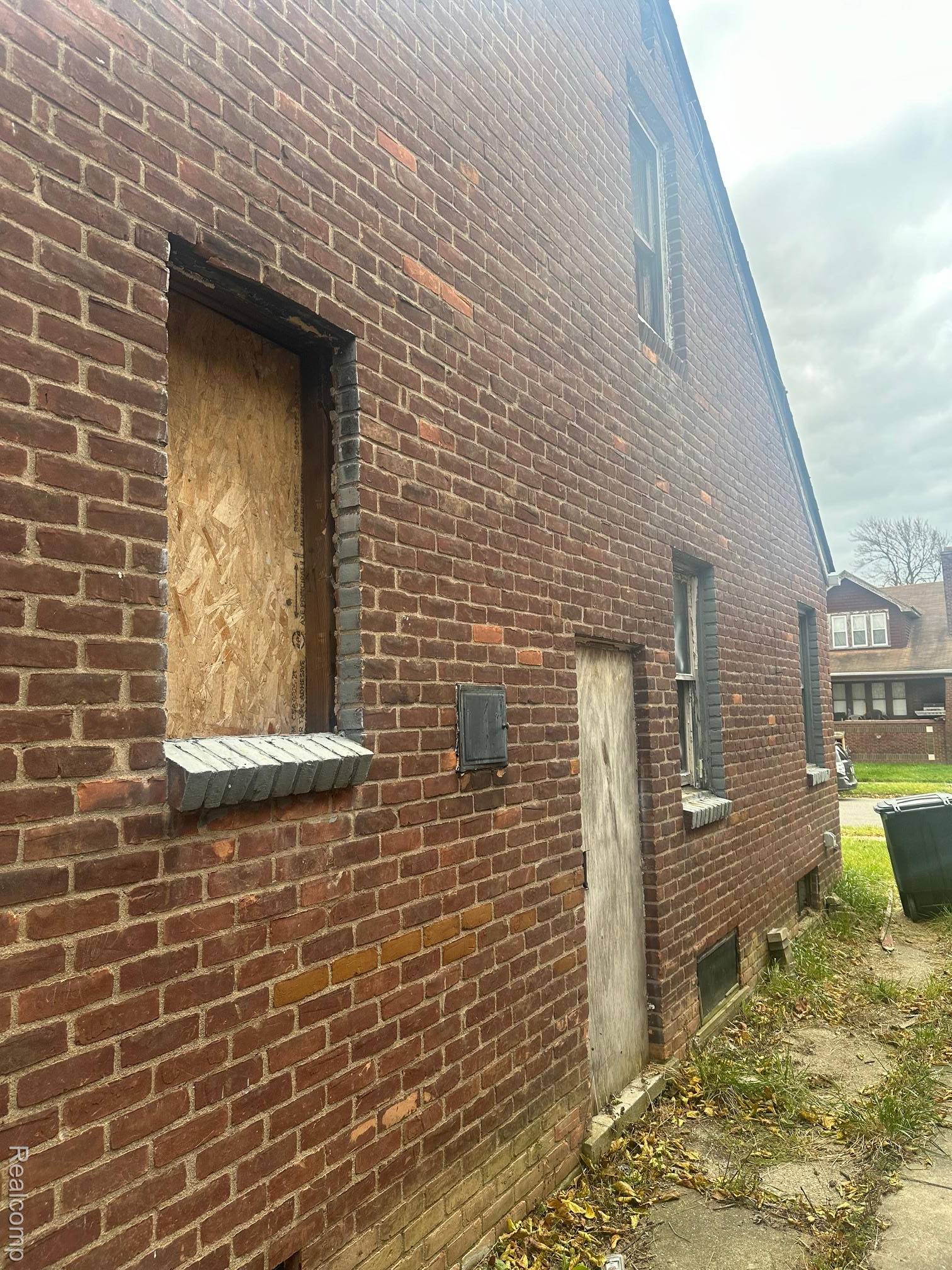 Detroit, MI 48213,12069 Wilfred ST