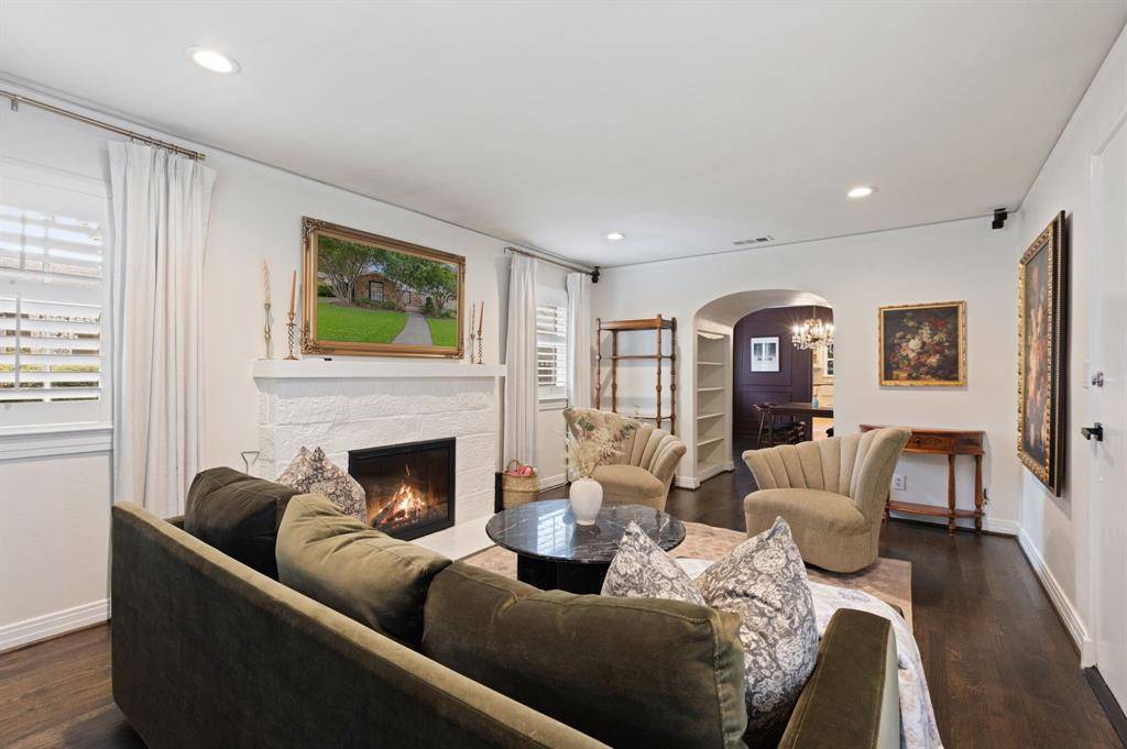 Dallas, TX 75214,6117 Martel Avenue