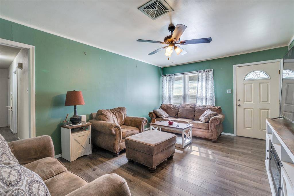 Fort Worth, TX 76112,6209 Woodbine Drive