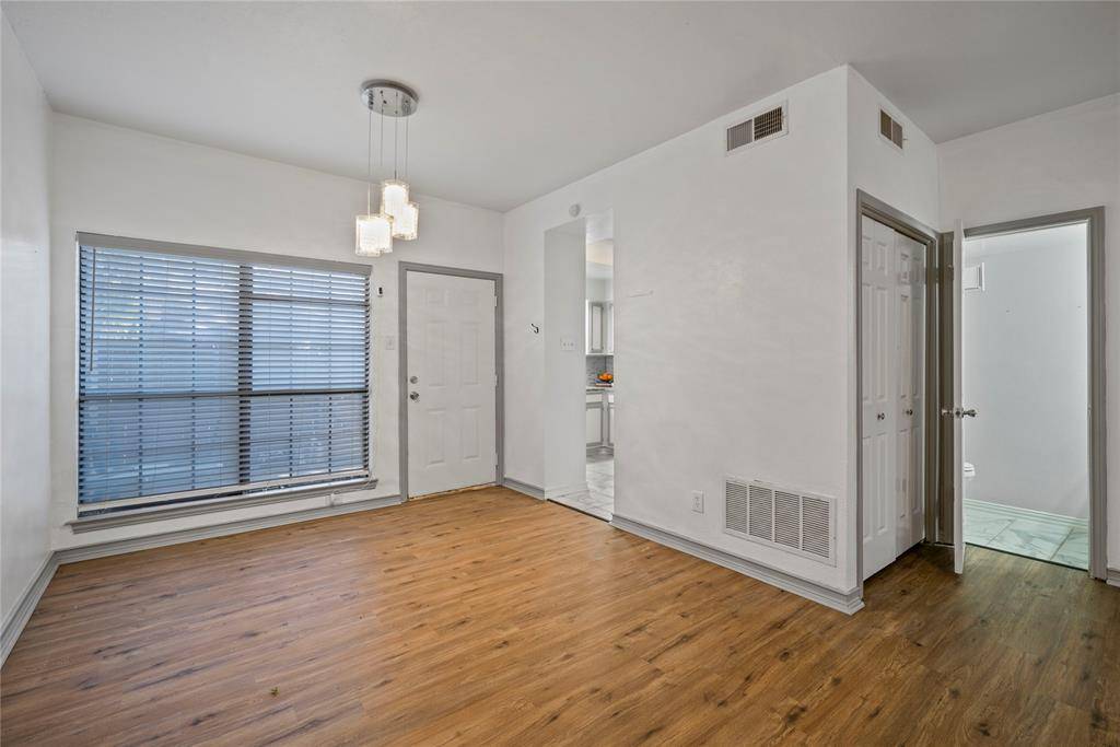 Dallas, TX 75231,9910 Royal Lane #601