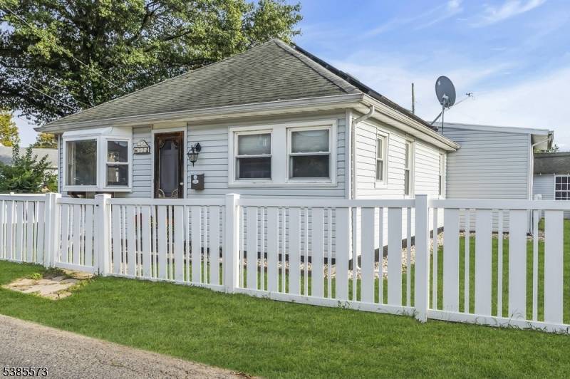 Keansburg Boro, NJ 07734,32 Moran Pl
