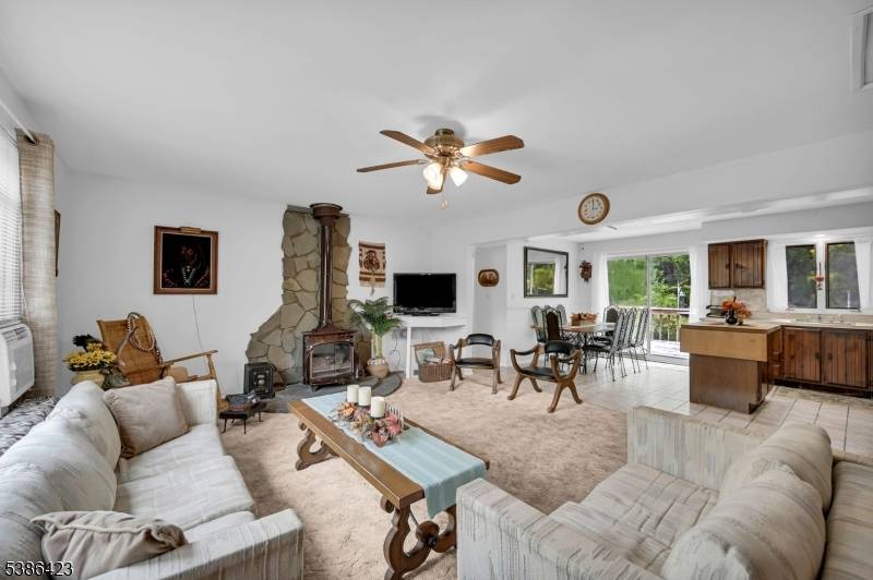 Oakland Boro, NJ 07436,92 Lakeview Ter