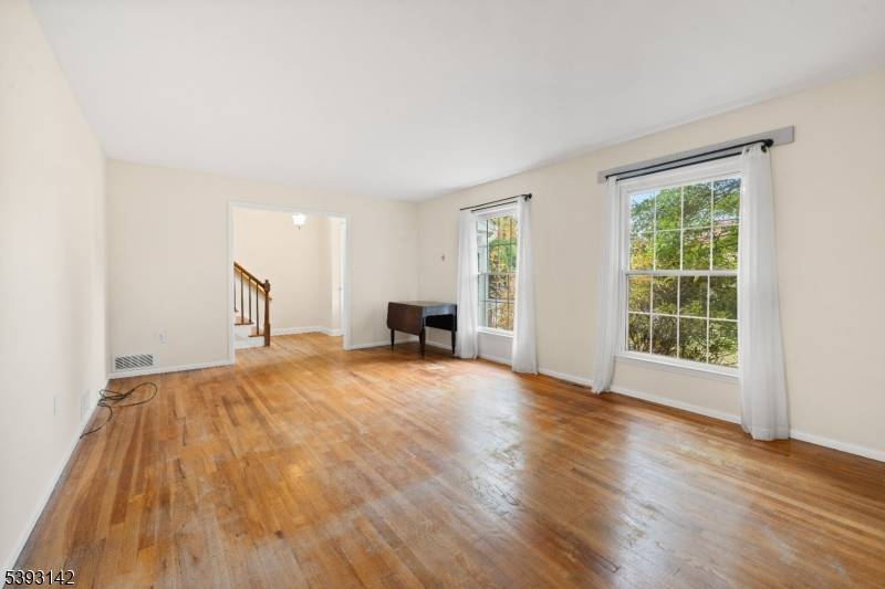 Rocky Hill Boro, NJ 08553,2 Washington St