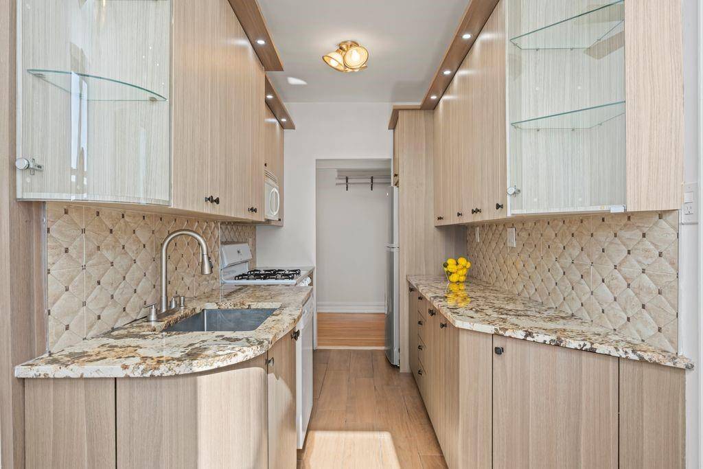 Brooklyn, NY 11209,7101 Shore RD #6E