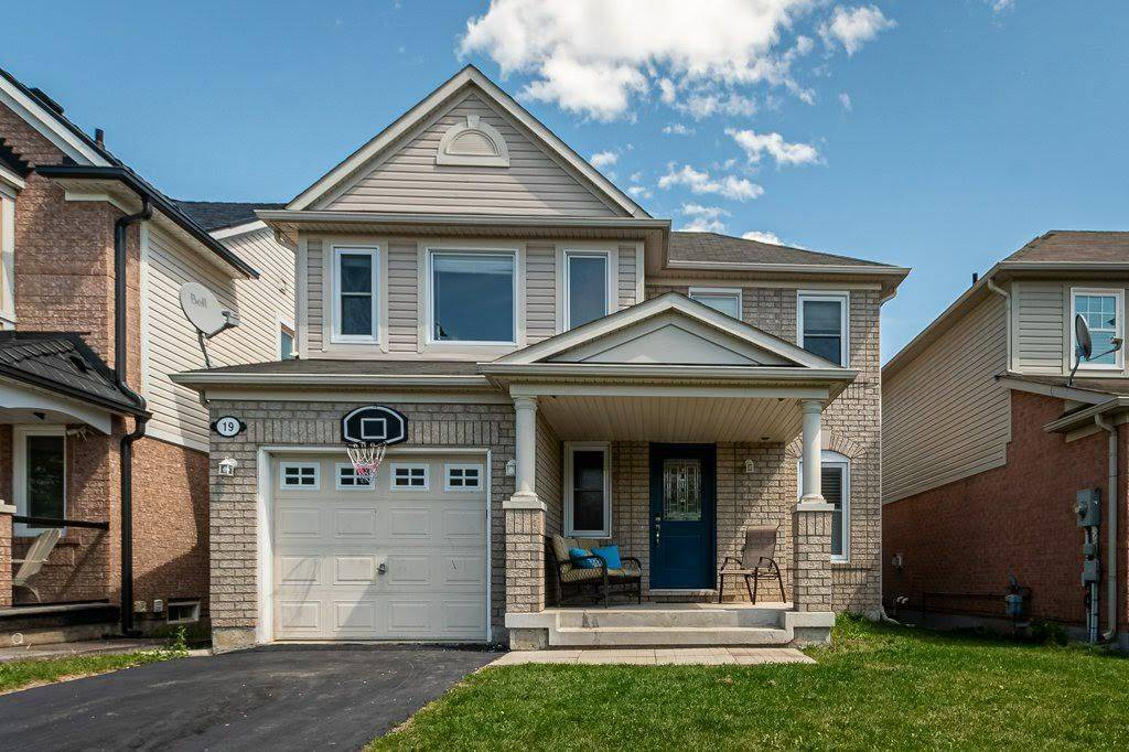 New Tecumseth, ON L9R 0B4,19 Callander CRES
