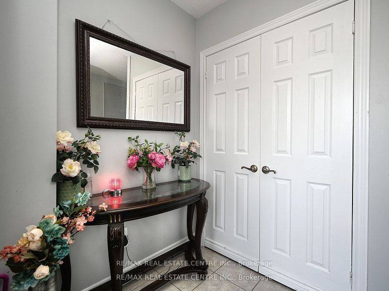 Milton, ON L9T 6T4,1162 Tupper DR