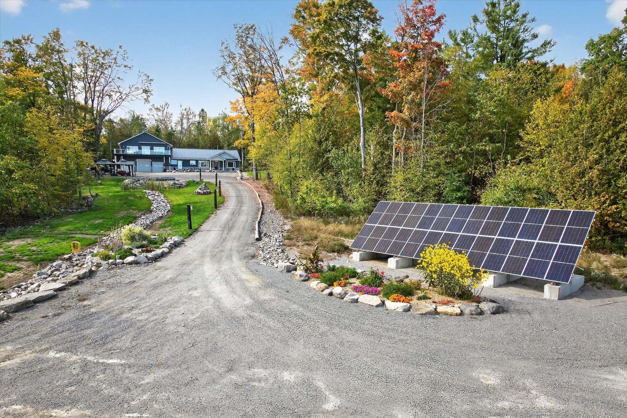 Kawartha Lakes, ON K0M 2B0,9 Lytle LN