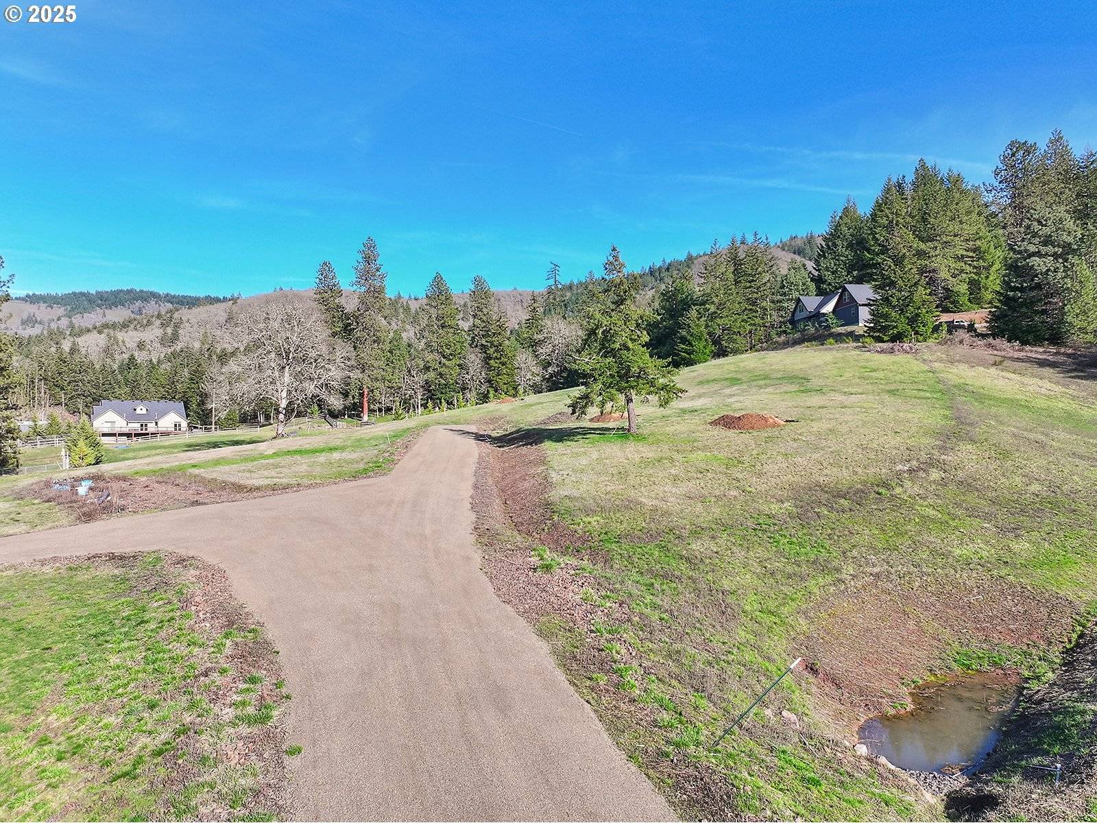 White Salmon, WA 98672,2 Graham LN