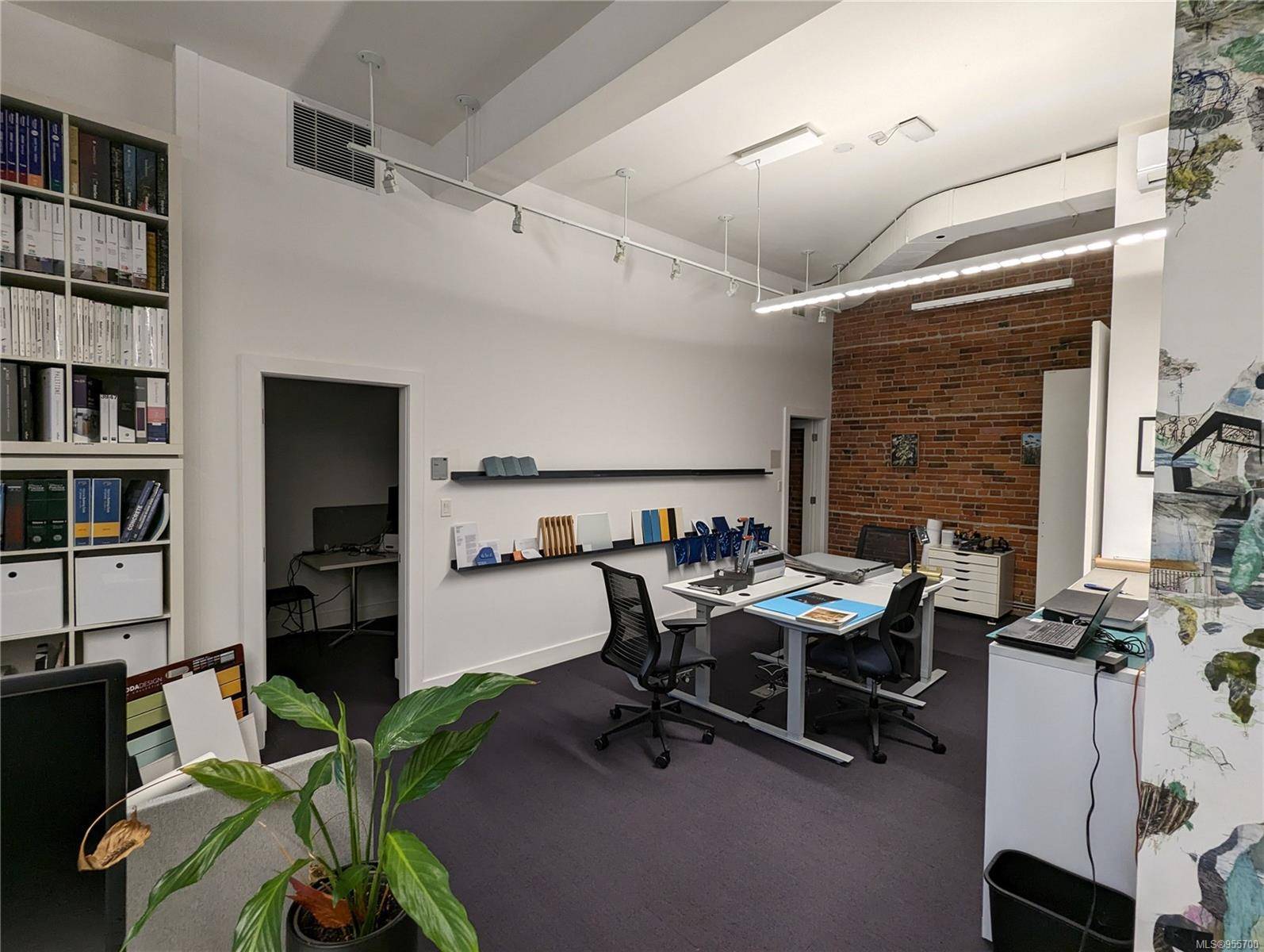 Victoria, BC V8W 1H9,26 Bastion Sq #205