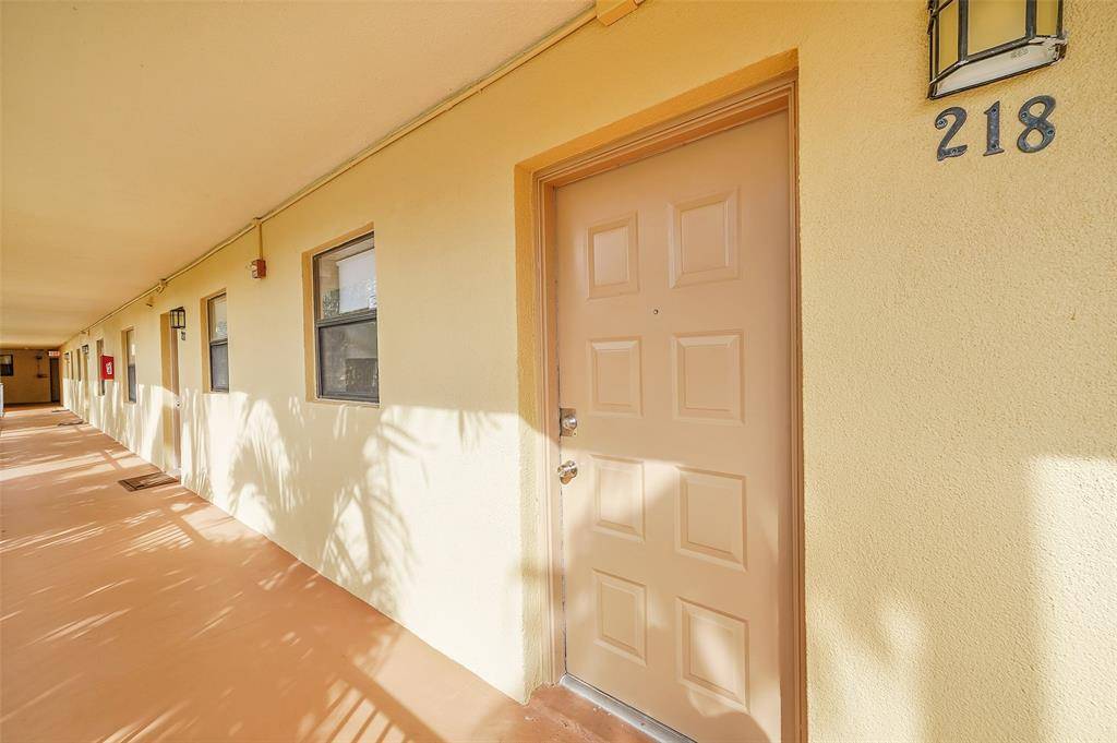 Coral Springs, FL 33065,11441 NW 39th Ct #218